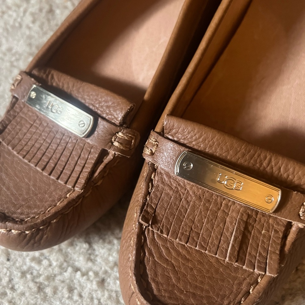 UGG Driving Moccasins sz 7.5 - Picture 2 of 6